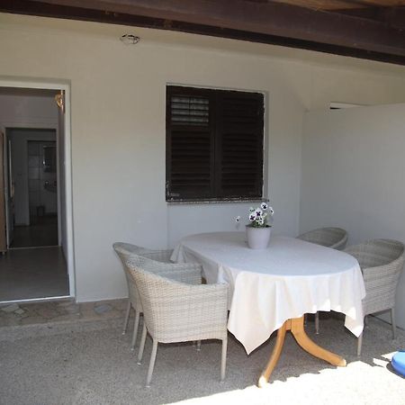 Apartments Noemi Malinska Εξωτερικό φωτογραφία