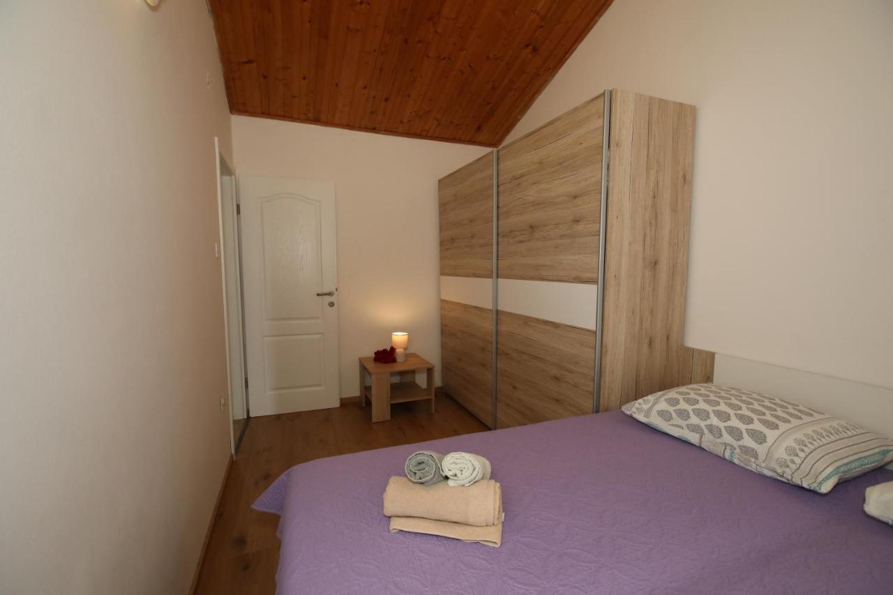 Apartments Noemi Malinska Εξωτερικό φωτογραφία