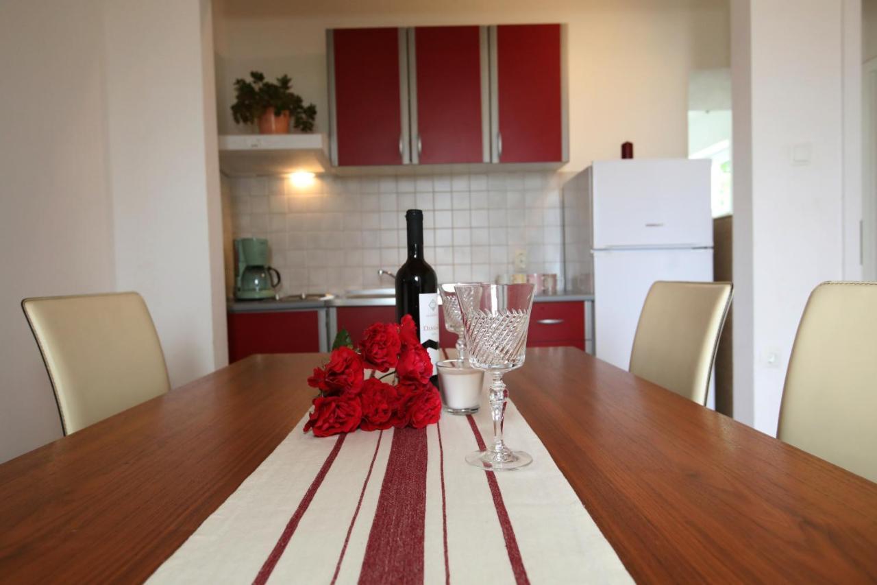 Apartments Noemi Malinska Εξωτερικό φωτογραφία